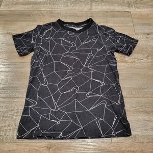 Nike The Nike Tee Youth Boys Graphic Short Sleeve Tee Shirt Size Small Black